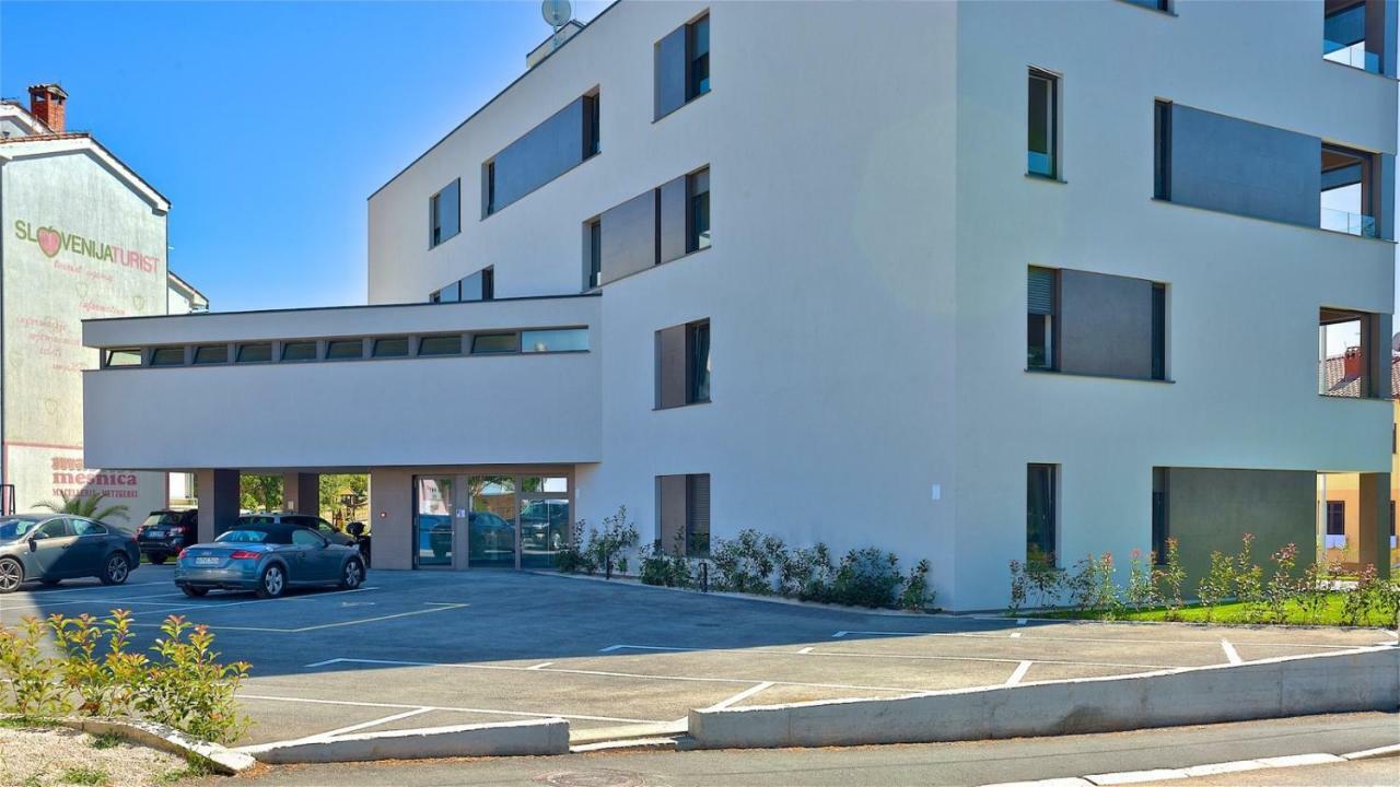 Spada Apartment 3 Bedrooms Near The Beach! Porec Exterior photo